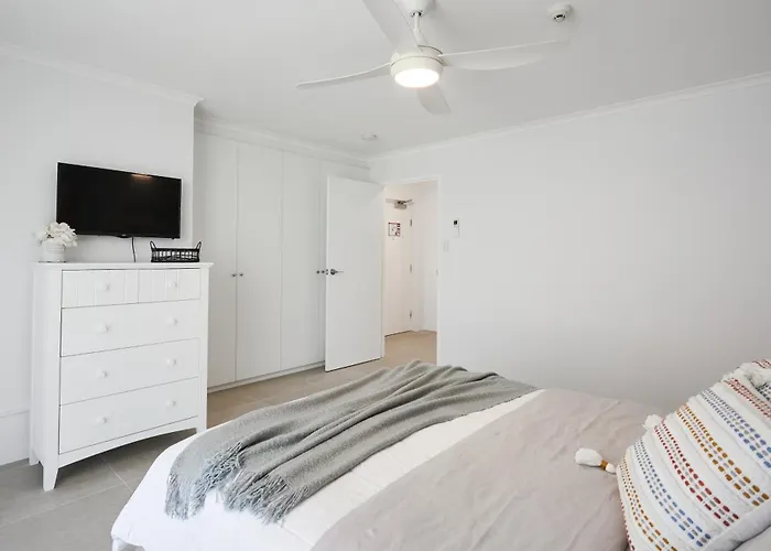 Seacrest Beachfront Apartments Surfers Paradise
