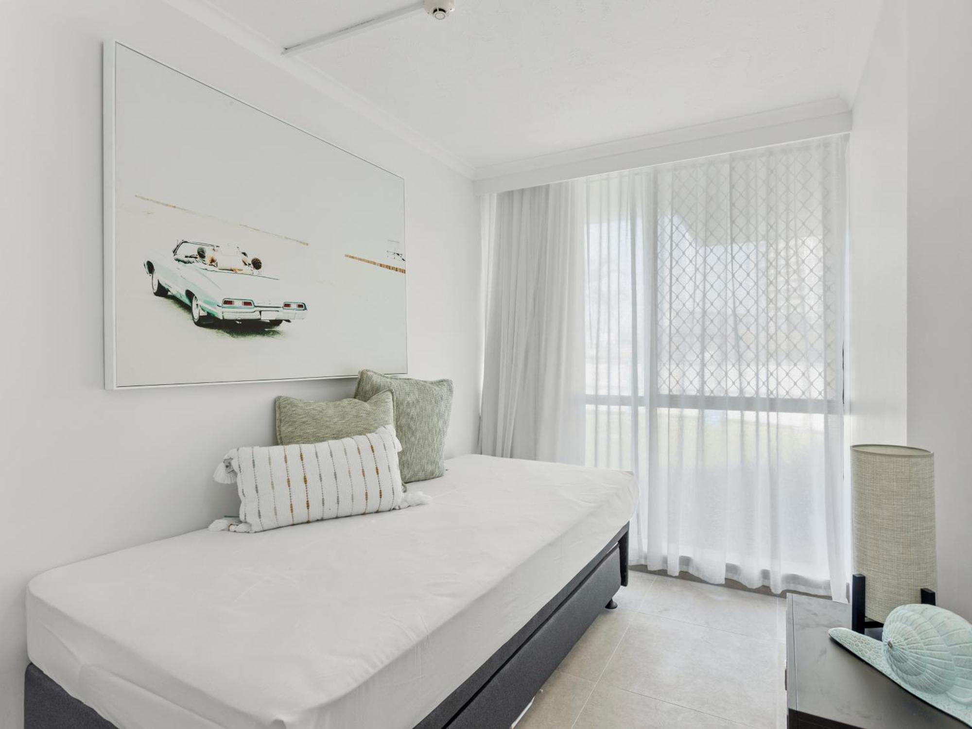 Seacrest Beachfront Surfers Paradise 4*