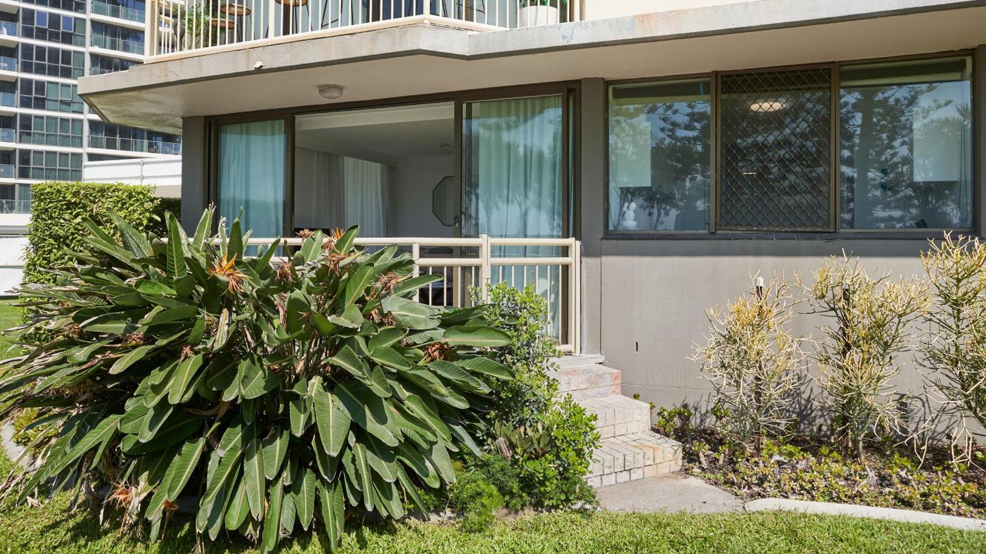 Aparthotel Seacrest Beachfront Surfers Paradise Gold Coast