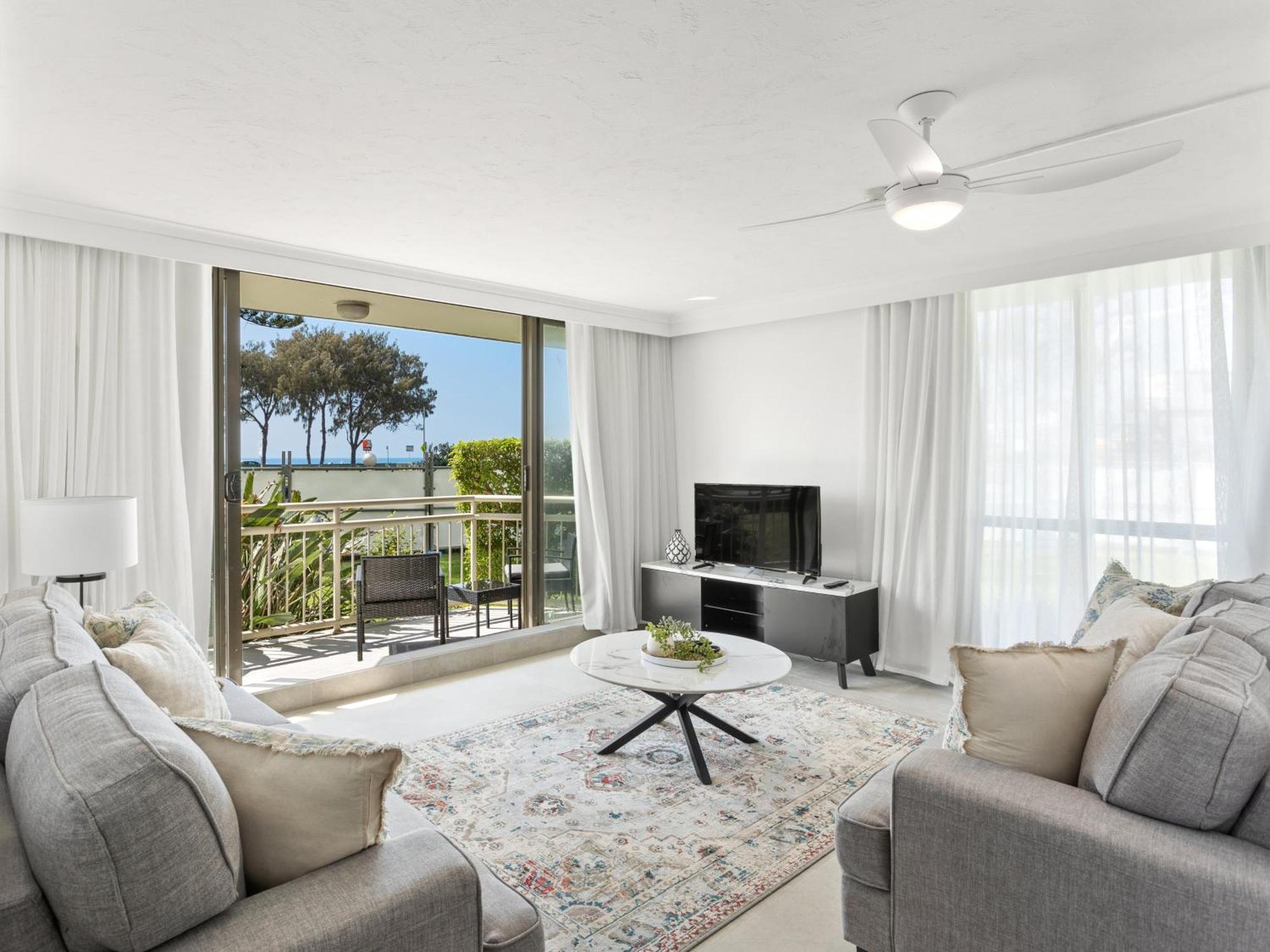 Aparthotel Seacrest Beachfront Surfers Paradise Gold Coast
