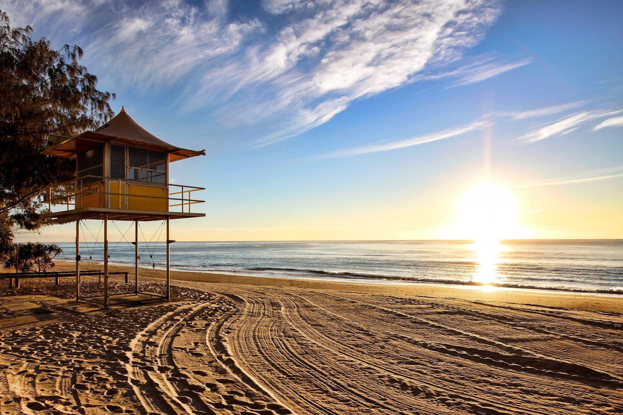 Seacrest Beachfront Surfers Paradise 4*