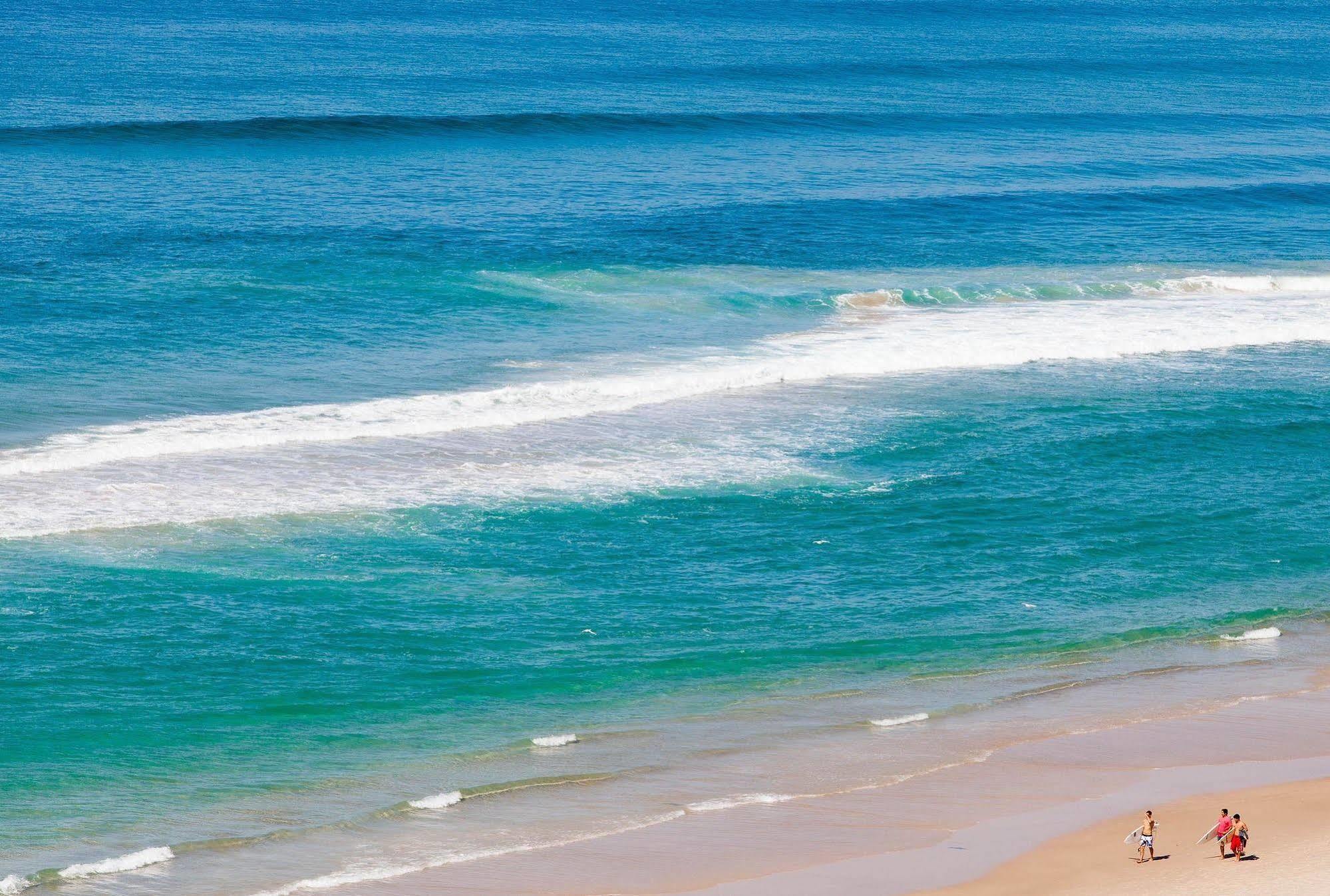 Seacrest Beachfront Surfers Paradise 4*