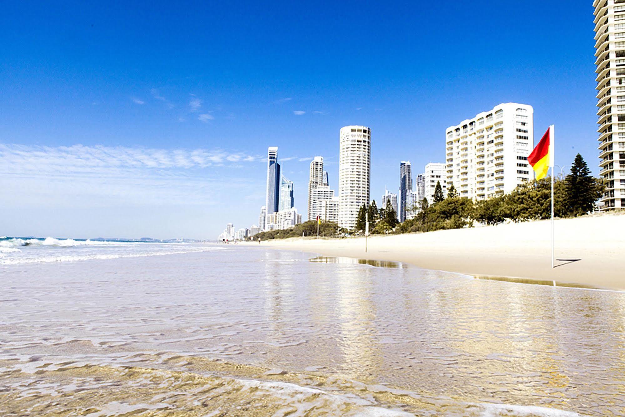 Seacrest Beachfront Surfers Paradise 4*